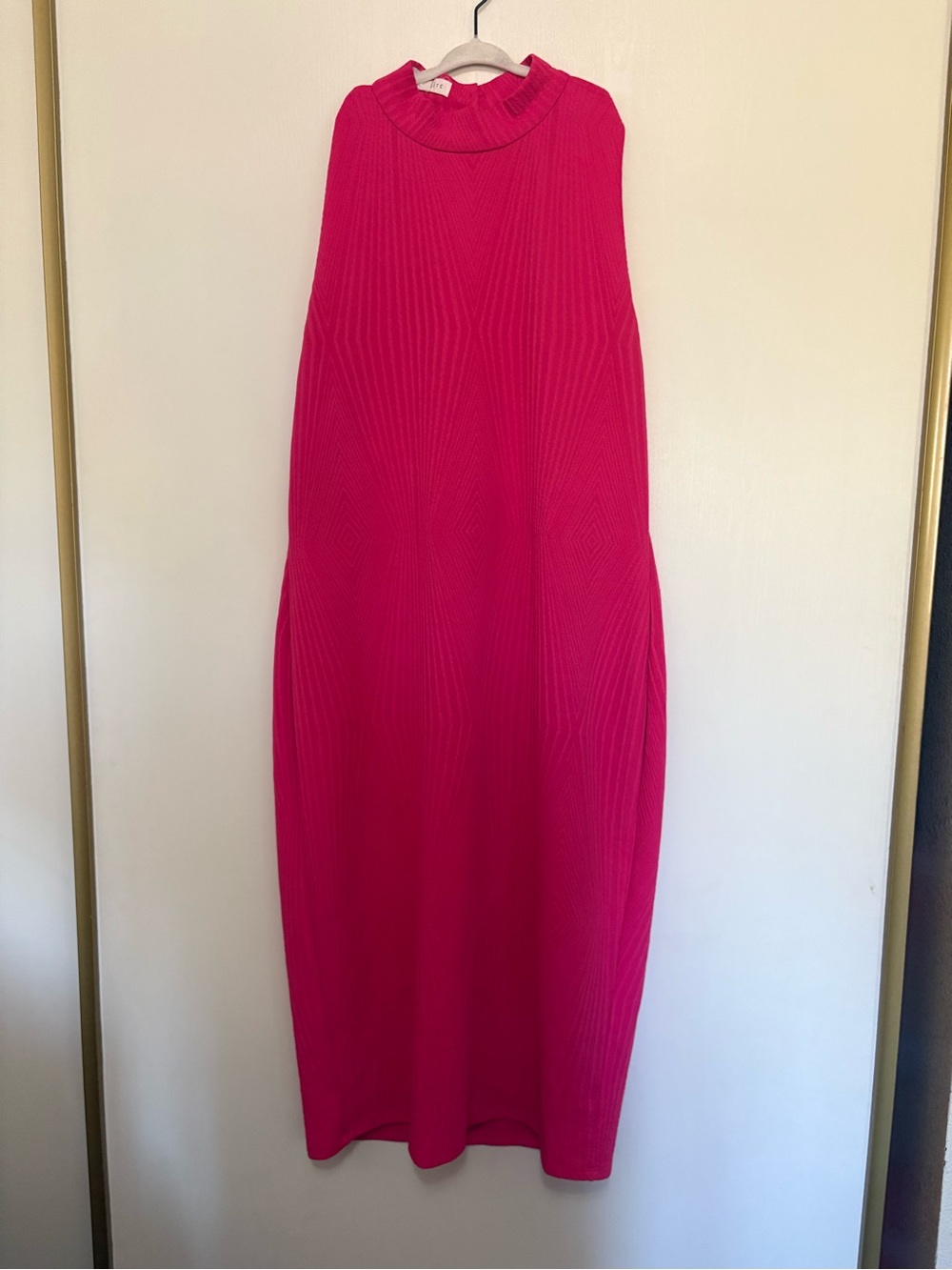 Socialite Sleeveless Maxi Dress in Hot Pink